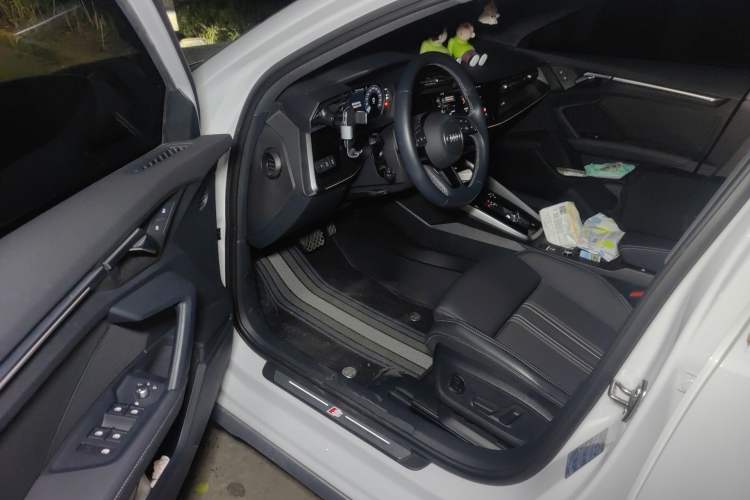 Used Audi A3 2023 Sportback 35 TFSI Fashionable Sports Model Driver Seat