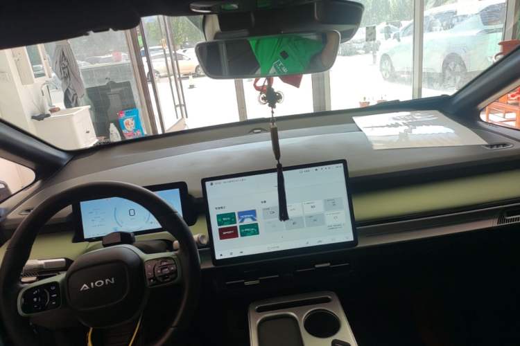 Used AION Y 2022 Plus 70 Tech Edition
