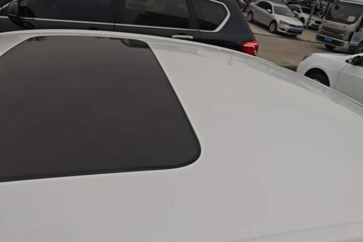 Used Chevrolet Cavalier 2016 1.5L Automatic Xinyue Edition Roof