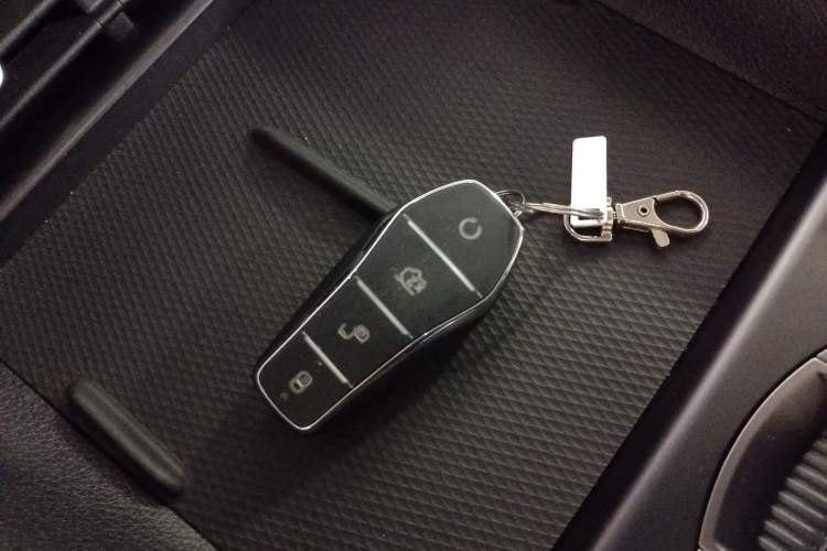 Used BYD Seal 05 DM-i 2025 DM-i Intelligent Drive 120KM Flagship Model Interior 1