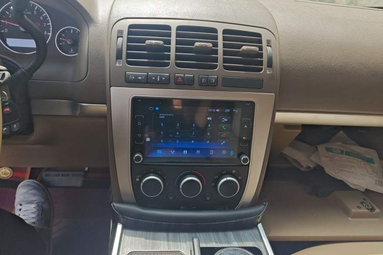 Used Buick GL8 2014 2.4L Classic Edition Audio And AC Panel