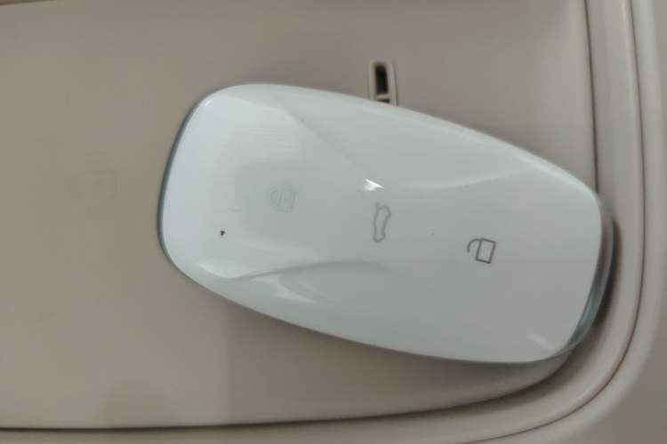 Used Dongfeng Aeolus L8 2025 Model 185KM Dream Edition Interior 1