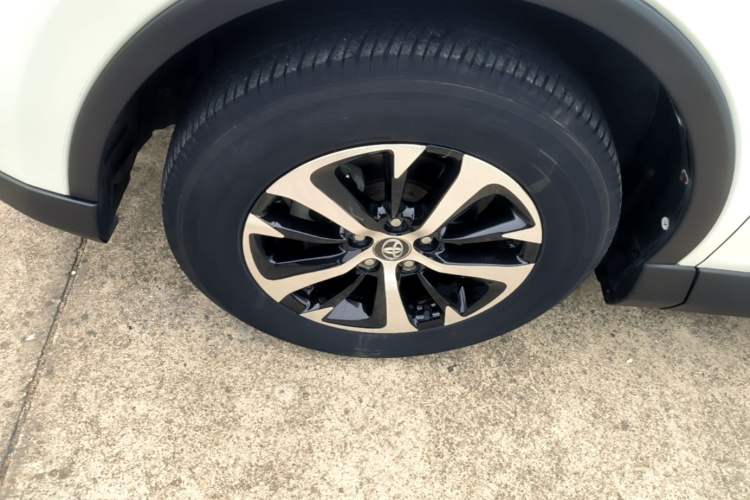 Used Toyota RAV4 2019 2.0L CVT Two-Wheel Drive Pioneer Edition China V Standard
