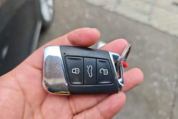 Used Volkswagen Magotan 2019 330TSI DSG Leading Model China VI Standard
