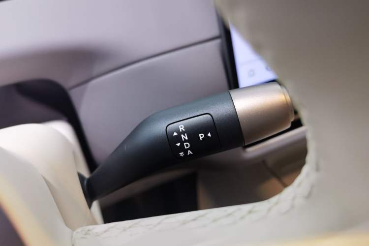 Used Li Auto Li Auto i8 2025 Model Standard Version
