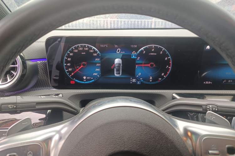 Used Mercedes-Benz A-Class 2022 Second Facelift A 200 L Sport Sedan Fashion Version