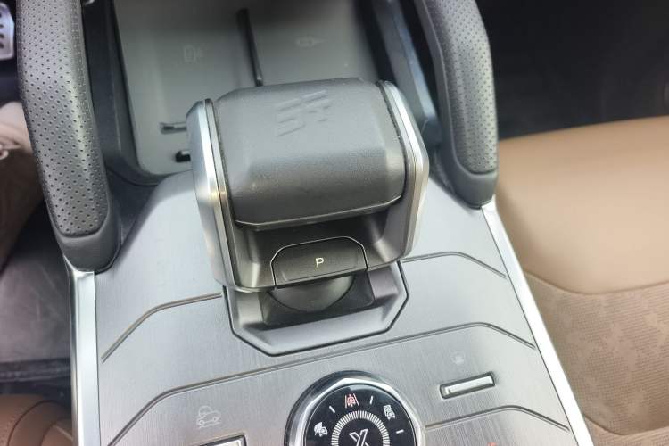 Used JETOUR Traveler 2023 2.0T All-Wheel Drive CrossPRO+ Gear Lever