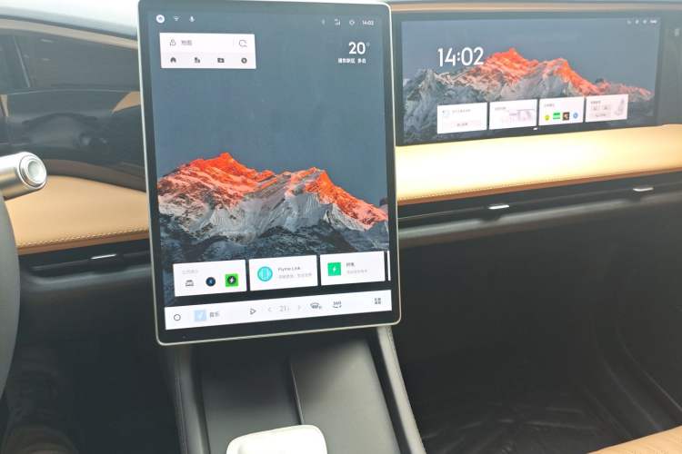 Used Geely Galaxy L7 2024 1.5T 115 km PLUS Dragon Edition
