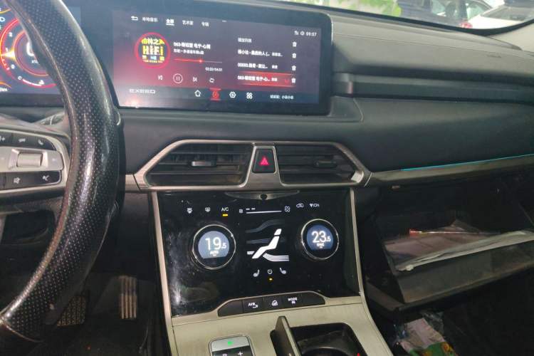 Used EXEED Lingyun 2021 290T Two-Wheel Drive Star Edition Audio And AC Panel