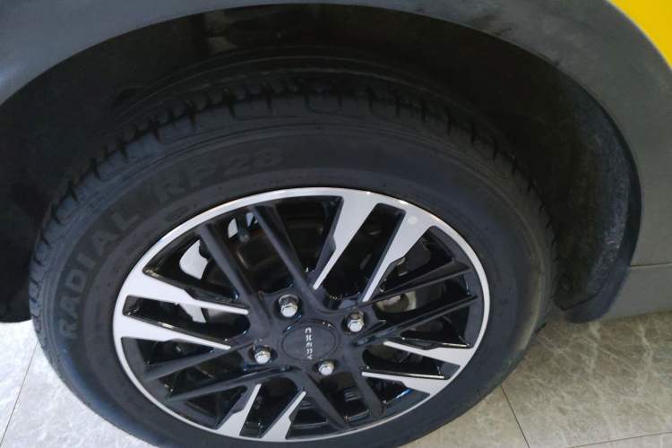 Used Chery QQ Little Ant 2022 Sweet Pink Edition Half-Sugar Version Lithium Iron Phosphate 30 kW 301 km Right Rear Wheel Hub