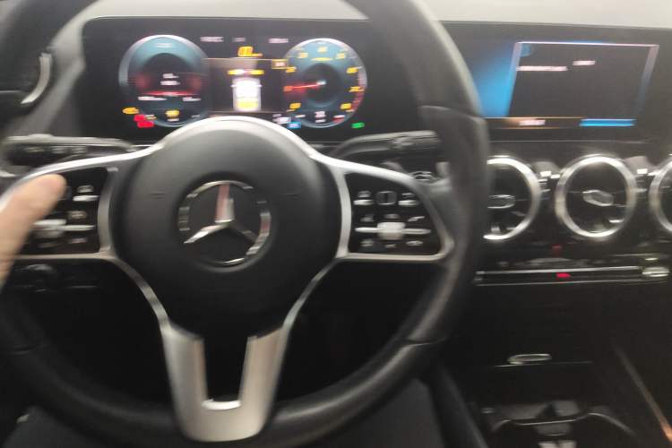 Used Mercedes-Benz B-Class 2021 B 180 Fashion Model Center Console