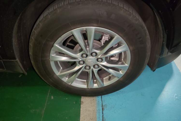 Used Cadillac XT5 2021 28T Luxury Model