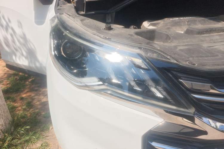 Used SAIC MAXUS G50 2019 1.3T First Edition Manual Elite Version Right Front Headlight