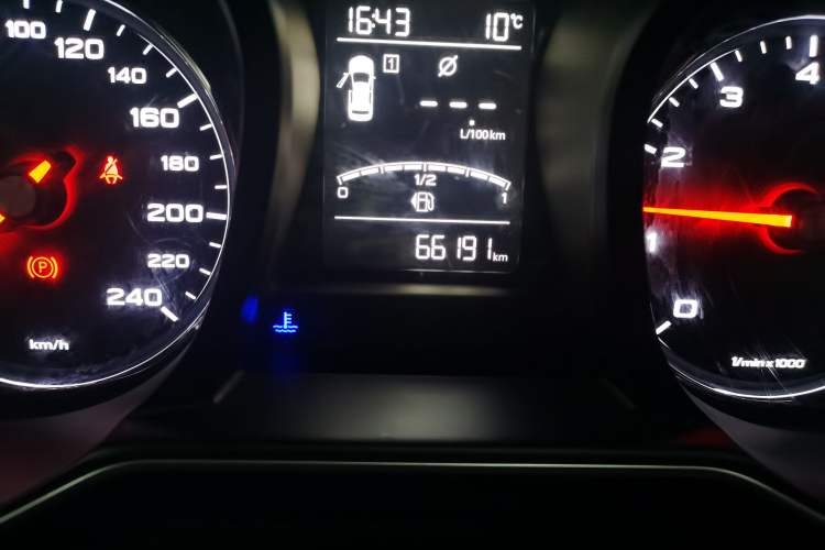 Used MG 6 2017 20T Manual Luxury Smart Connect Version China V Standard