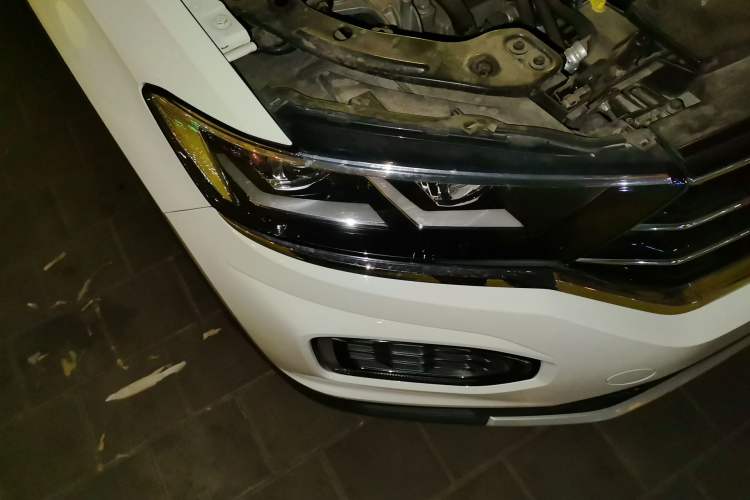 Used Volkswagen T-ROC 2018 280TSI DSG Two-Wheel-Drive Comfort Version China V Standard Right Front Headlight