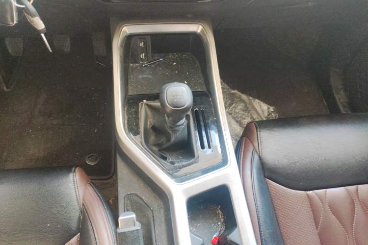 Used Wuling Jiachen 2022 1.5L Manual Enjoyment Elite Model
