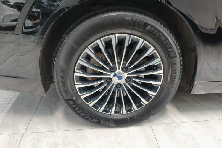 Used Denza D9 2022 DM-i 970 Four-Wheel Drive Prestige Model