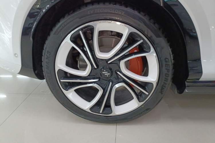 Used IM LS7 2023 100kWh Lux All-Wheel-Drive Version