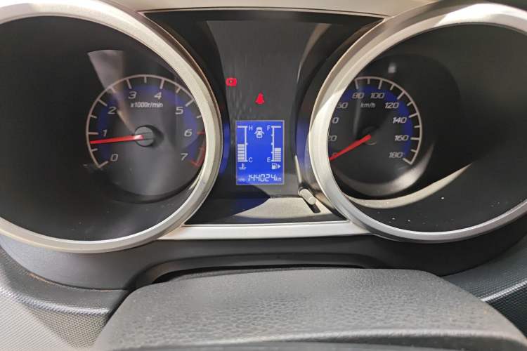 Used CHANGAN KAICHENG Ounuo S 2014 1.3L Happiness Model Odometer Close Up