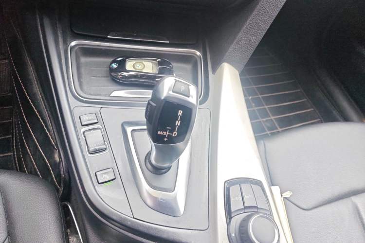 Used BMW 3 Series 2015 320Li Luxury Edition Fashion Model Gear Lever