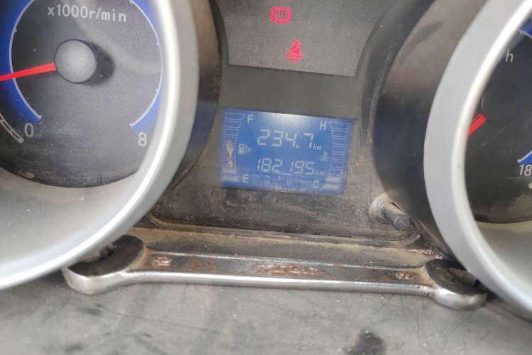 Used CHANGAN KAICHENG Ruixing M80 2014 1.5L CNG Comfort Model 4G15S Odometer Close Up