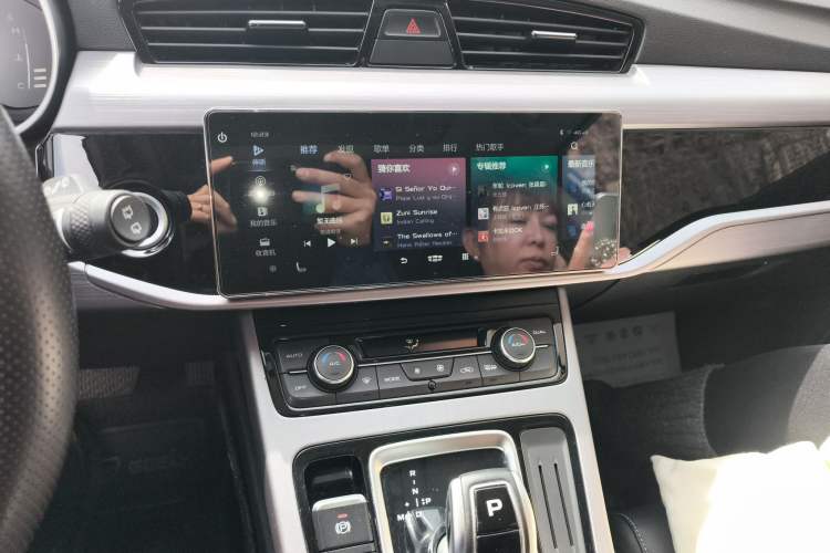 Used Geely Auto Emgrand X7 Sport 2021 Million Edition 1.8TD DCT Two-Wheel Drive Comfort Model