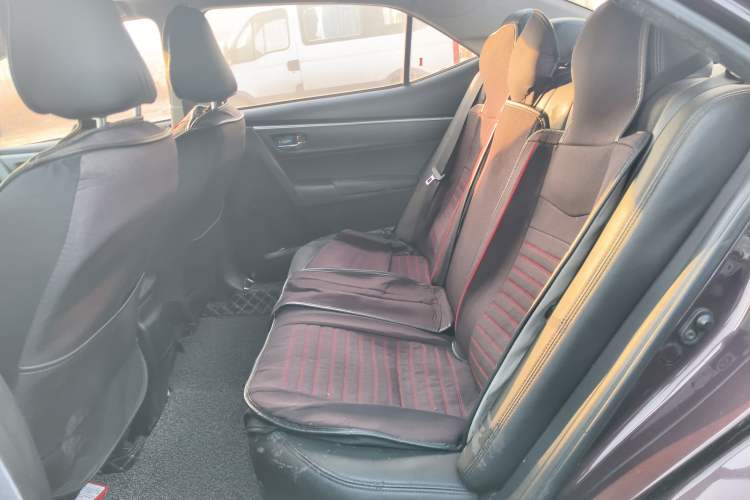 Used Toyota Levin 2016 Dual-Engine 1.8H GS E-CVT Elite Model with Sunroof