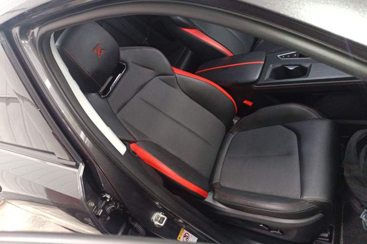 Used Oshan Z6 2022 Blue Whale 1.5T DCT Smart Edition
