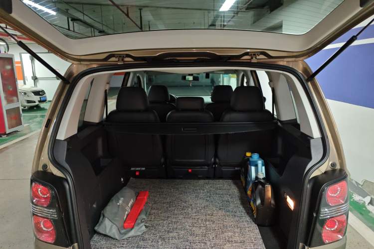 Used Volkswagen Touran 2015 1.4T DSG Comfort Edition 5 Seats Trunk