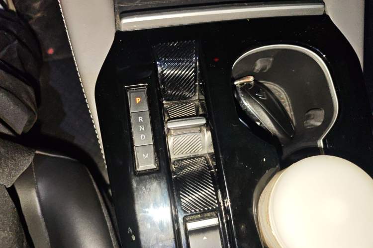 Used Citroen C5 X 2021 1.6T Enjoy the Extraordinary Gear Lever