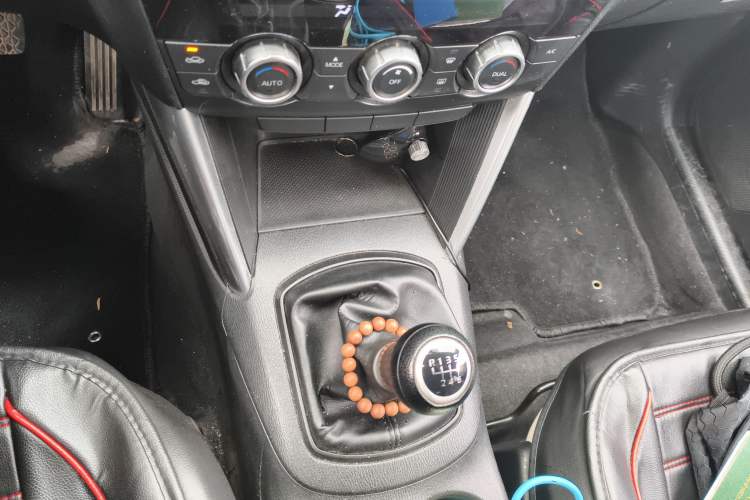 Used Mazda CX-5 2015 2.0L Manual Two-Wheel Drive Comfort Version
