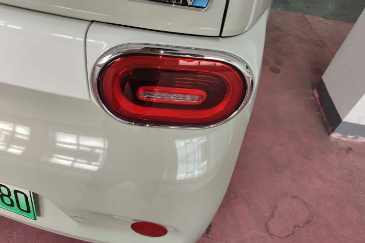 Used Wuling Hongguang MINIEV 2024 3rd Generation 215km Youth Edition Right Rear Taillight