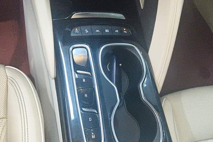 Used Buick Envision 2020 Encore S 652T All-Wheel-Drive Avenir Gear Lever