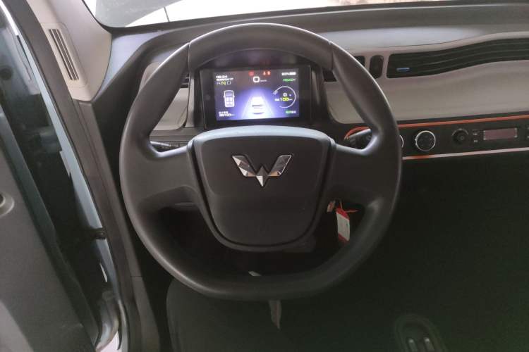 Used Wuling Hongguang MINIEV 2021 Macaron Premium Model – Lithium-NMC Steering Wheel