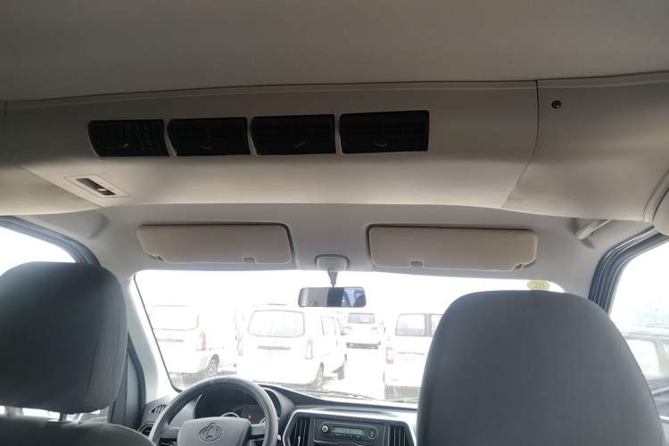 Used Chana Ruixing M60 2023 1.5L GDI Comfort-Class Passenger Vehicle 6/7 Seats
