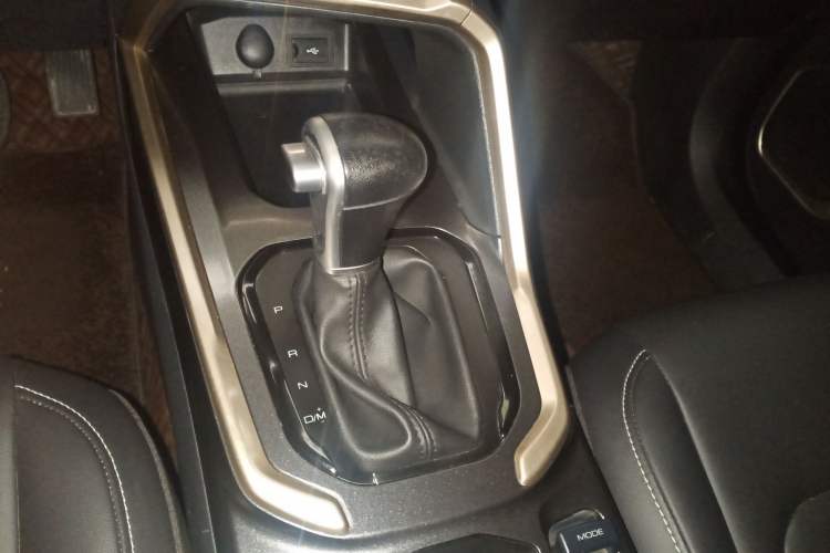 Used Haval H6 2019 Red Label 2.0 GDIT Automatic Champion Edition Gear Lever