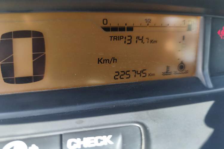 Used Citroen C-Quatre 2013 1.6L Manual Prestige CNG Model Odometer Close Up