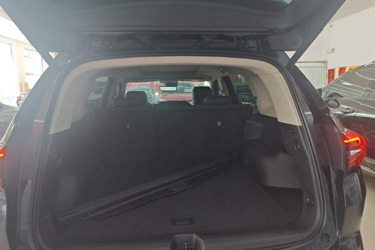 Used Buick Envision 2023 Encore Plus 652T Five-Seat Luxury Model Trunk