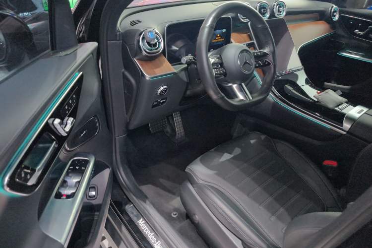 Used Mercedes-Benz GLC 2023 GLC 300 L 4MATIC Dynamic 7-Seater