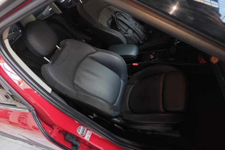 Used MINI Countryman 2019 1.5T COOPER ALL4 Artist Weekend Travel Edition