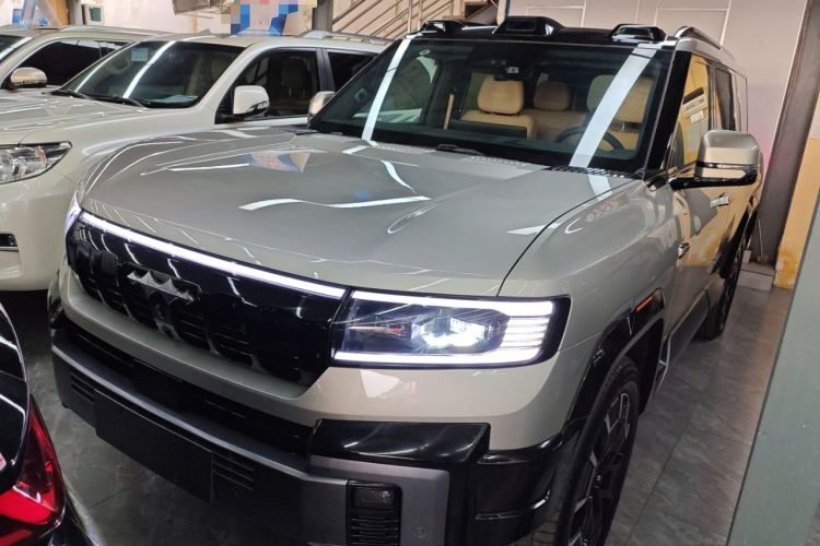 Used Formula Leopard 8 2025 Smart & Brave Flagship Edition 7 Seats