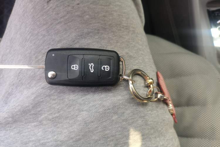 Used Volkswagen Bora 2012 1.6L Automatic Fashion Edition Vehicle Key