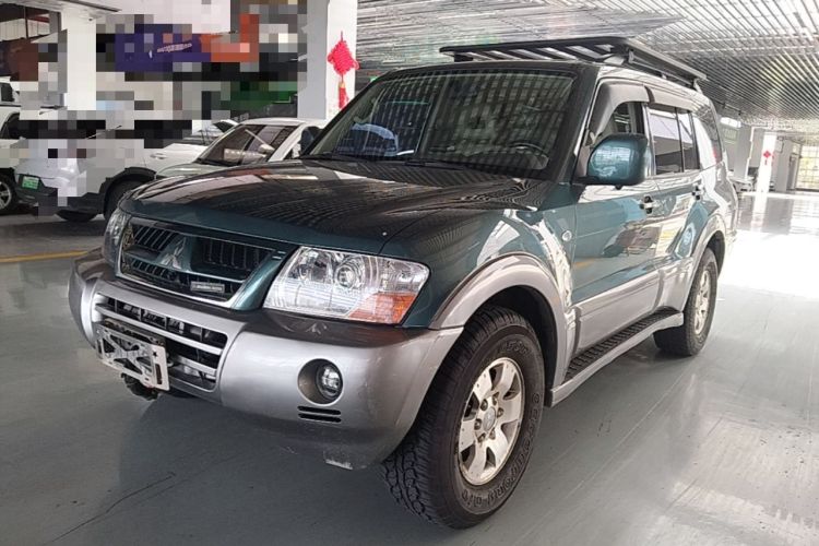 Used Mitsubishi Pajero 2011 V73 3.0L AT GLX