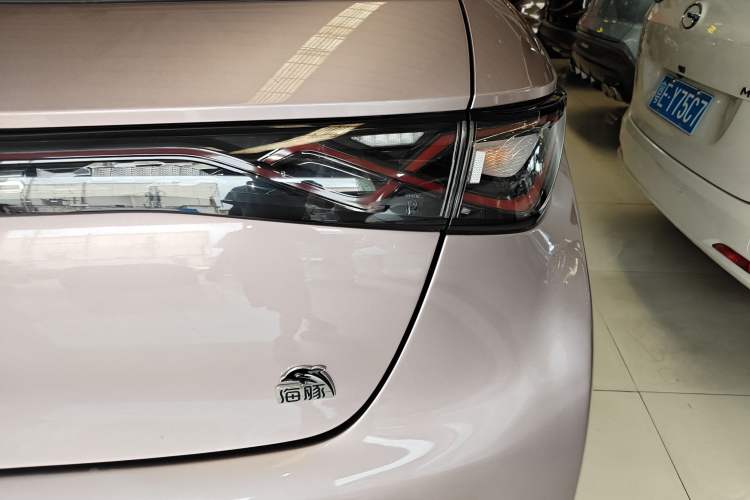 Used BYD Dolphin 2023 420 km Free Version
