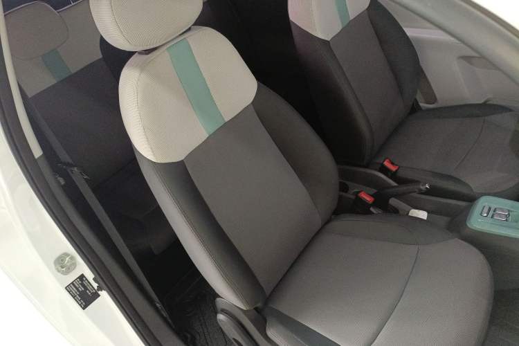 Used CHANGAN NEVO Lumin 2023 205km Xiangqin Version
