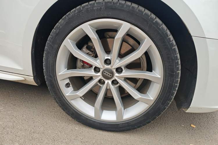 Used Audi A4L 2018 30th Anniversary Edition 40 TFSI Fashion Model