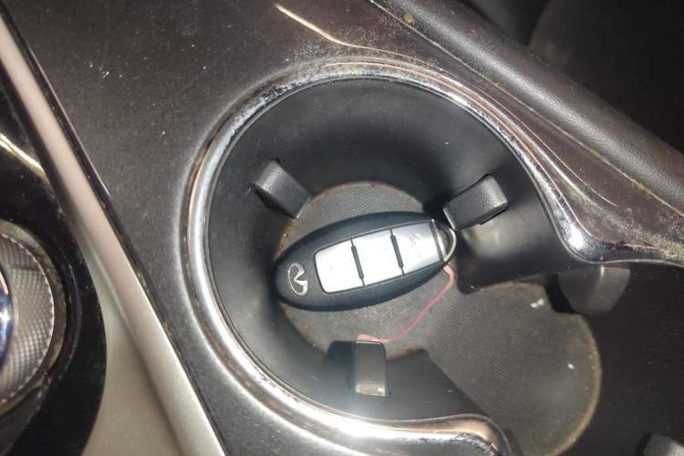 Used Infiniti Q50L 2016 2.0T Comfort Edition Vehicle Key