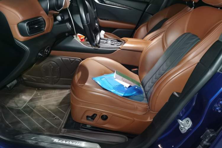 Used Maserati Levante 2018 3.0T Classic Edition Driver Seat