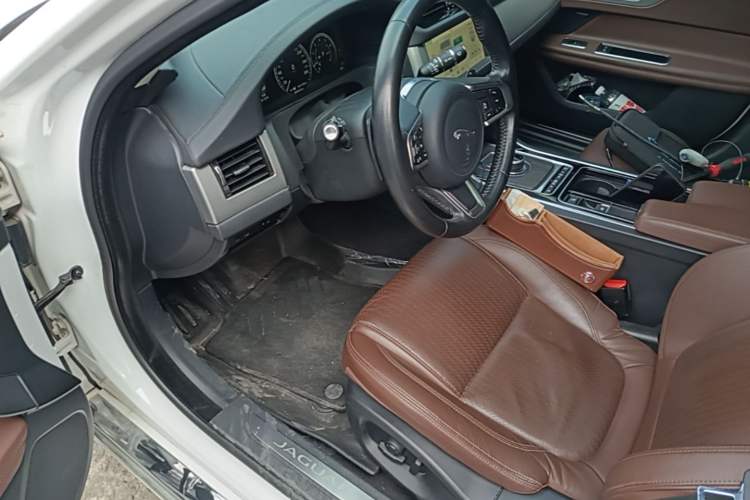 Used Jaguar XFL 2018 XFL 2.0T 250 PS Premium Edition