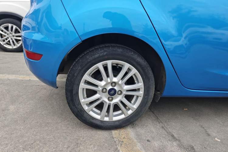 Used Ford Fiesta 2013 Hatchback 1.5L Automatic Fashion Edition
